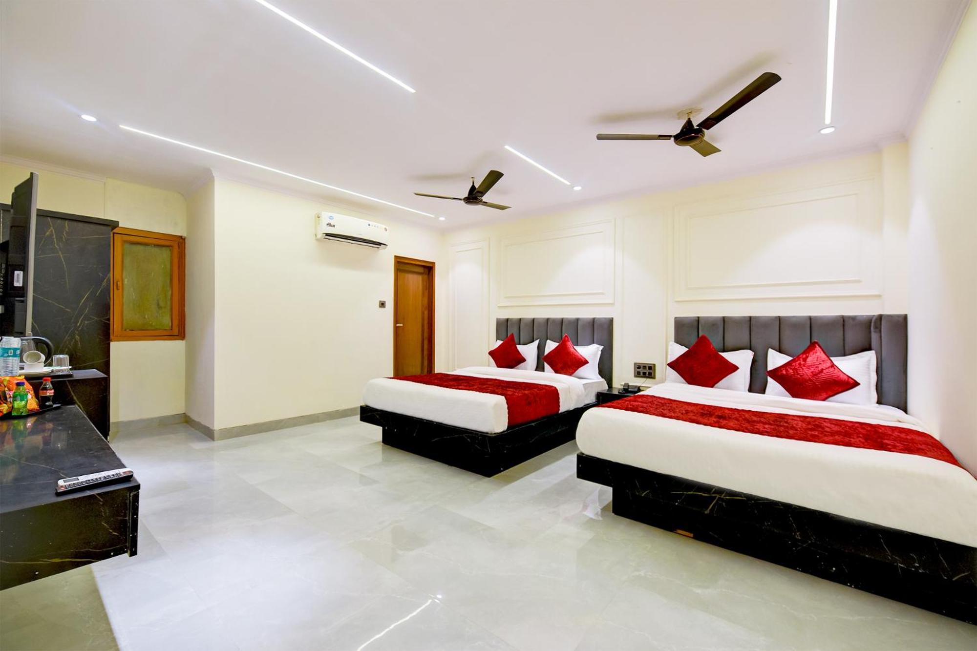Hotel Surya Plaza New Delhi Exterior foto