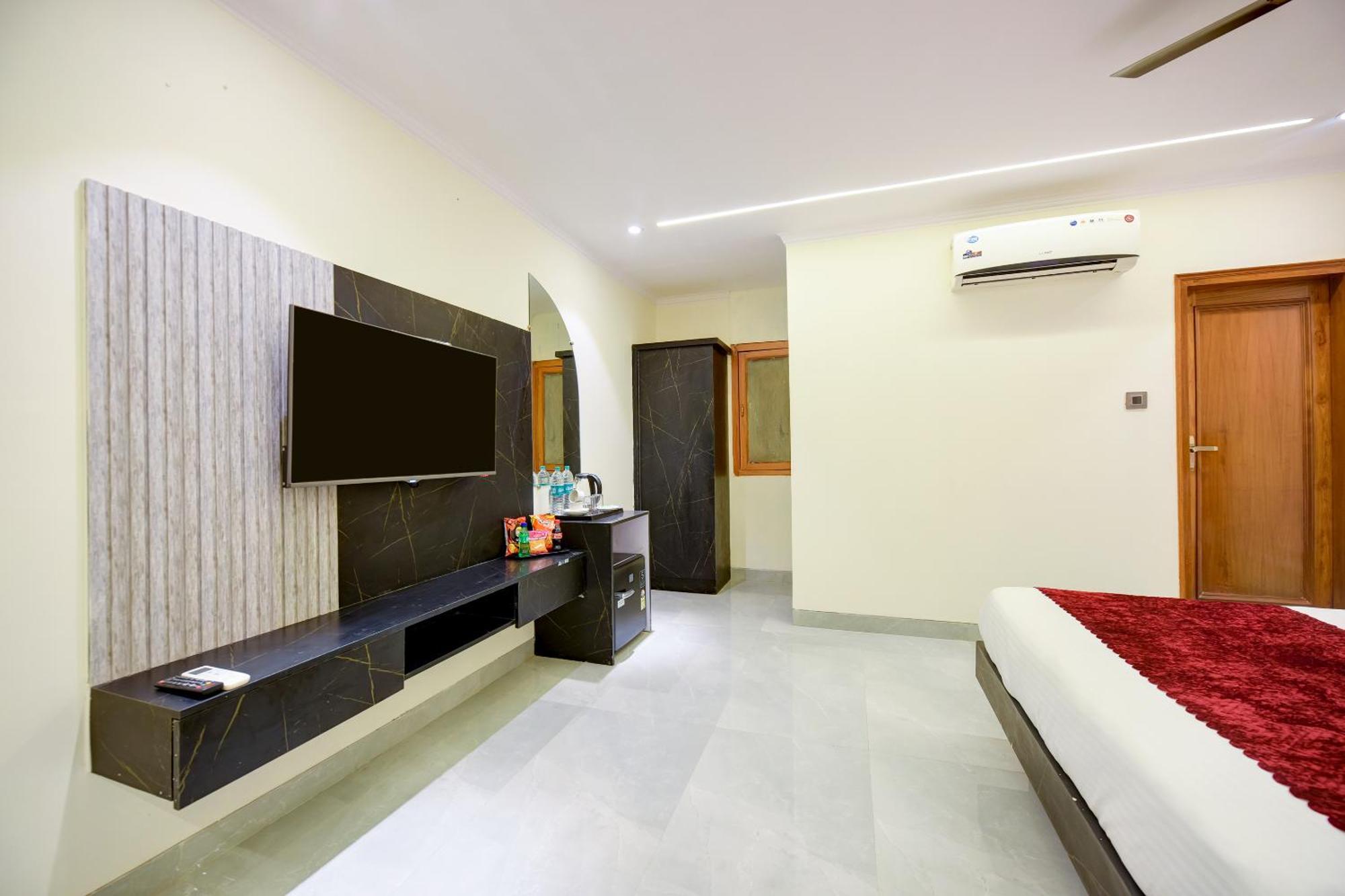 Hotel Surya Plaza New Delhi Exterior foto