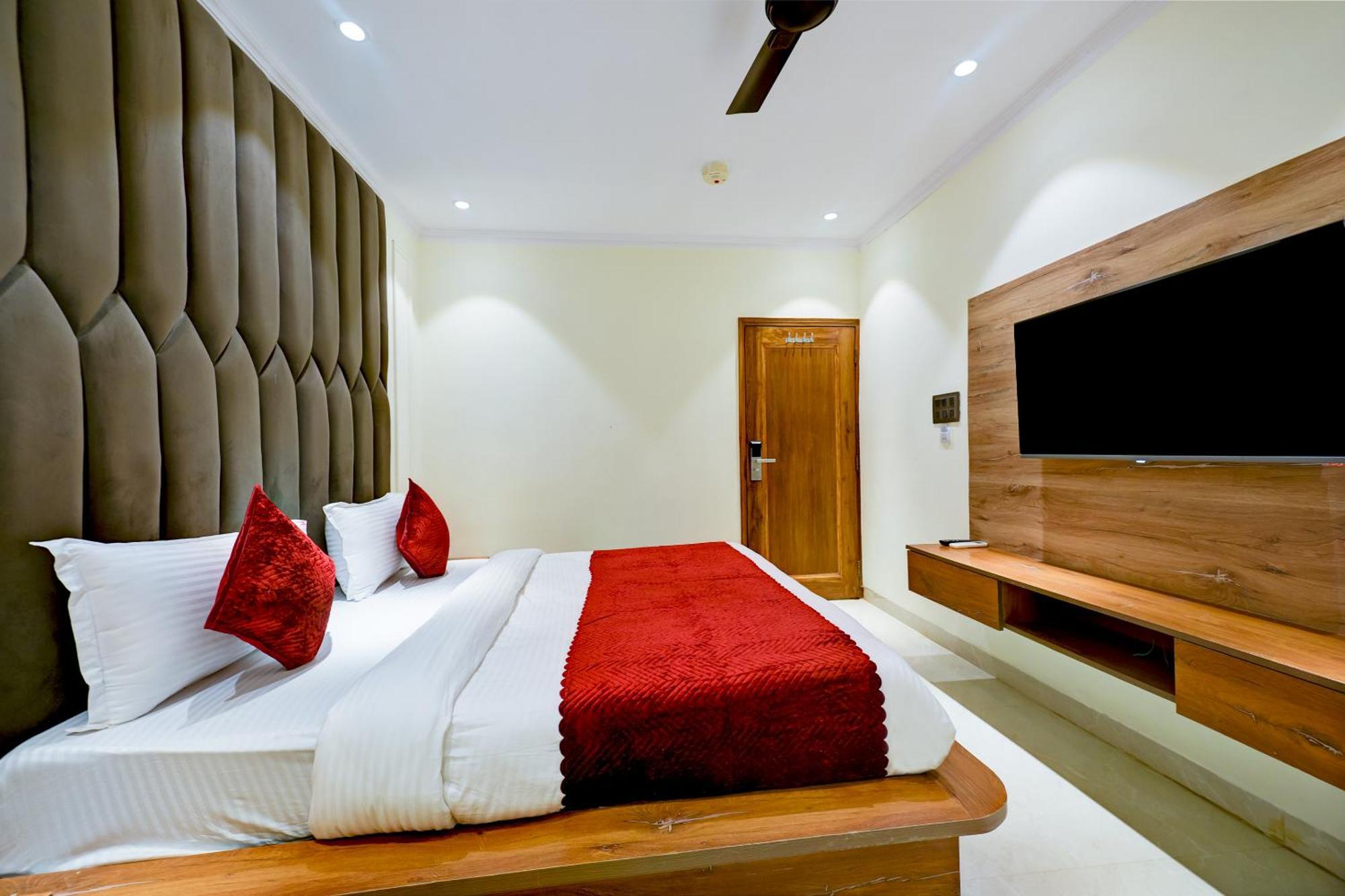 Hotel Surya Plaza New Delhi Exterior foto