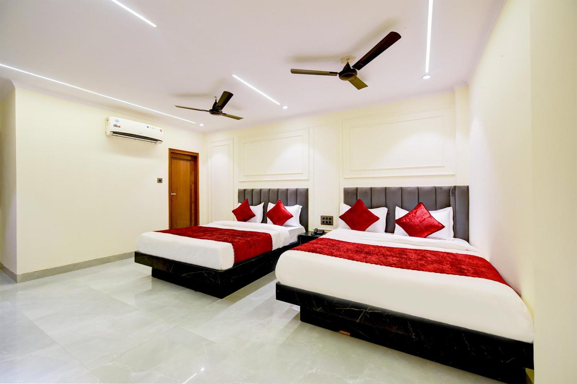 Hotel Surya Plaza New Delhi Exterior foto